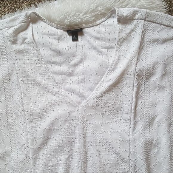 Torrid Top White Sleeveless Vneck Womens Size 2X - Picture 4 of 8